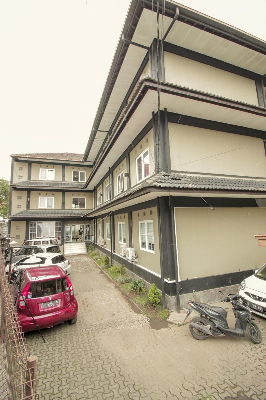 Oyo 260 Home 33 Bandung Exterior photo