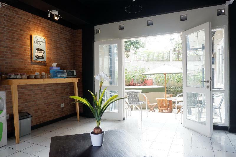 Oyo 260 Home 33 Bandung Exterior photo